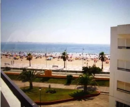 En Valdelagrana A Pie de Playa