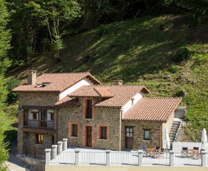 Casa Rural Manuel de Pepa Xuaca en Tuilla (Asturias)
