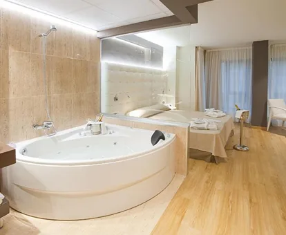 Hotel Longoria Plaza Blue Hoteles