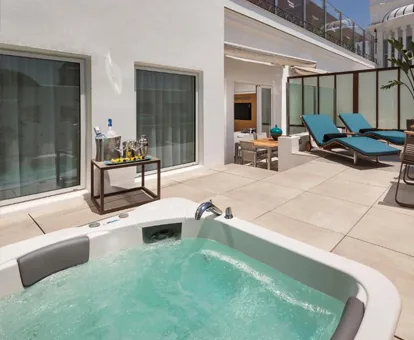 Me Madrid Reina Victoria by Meliá